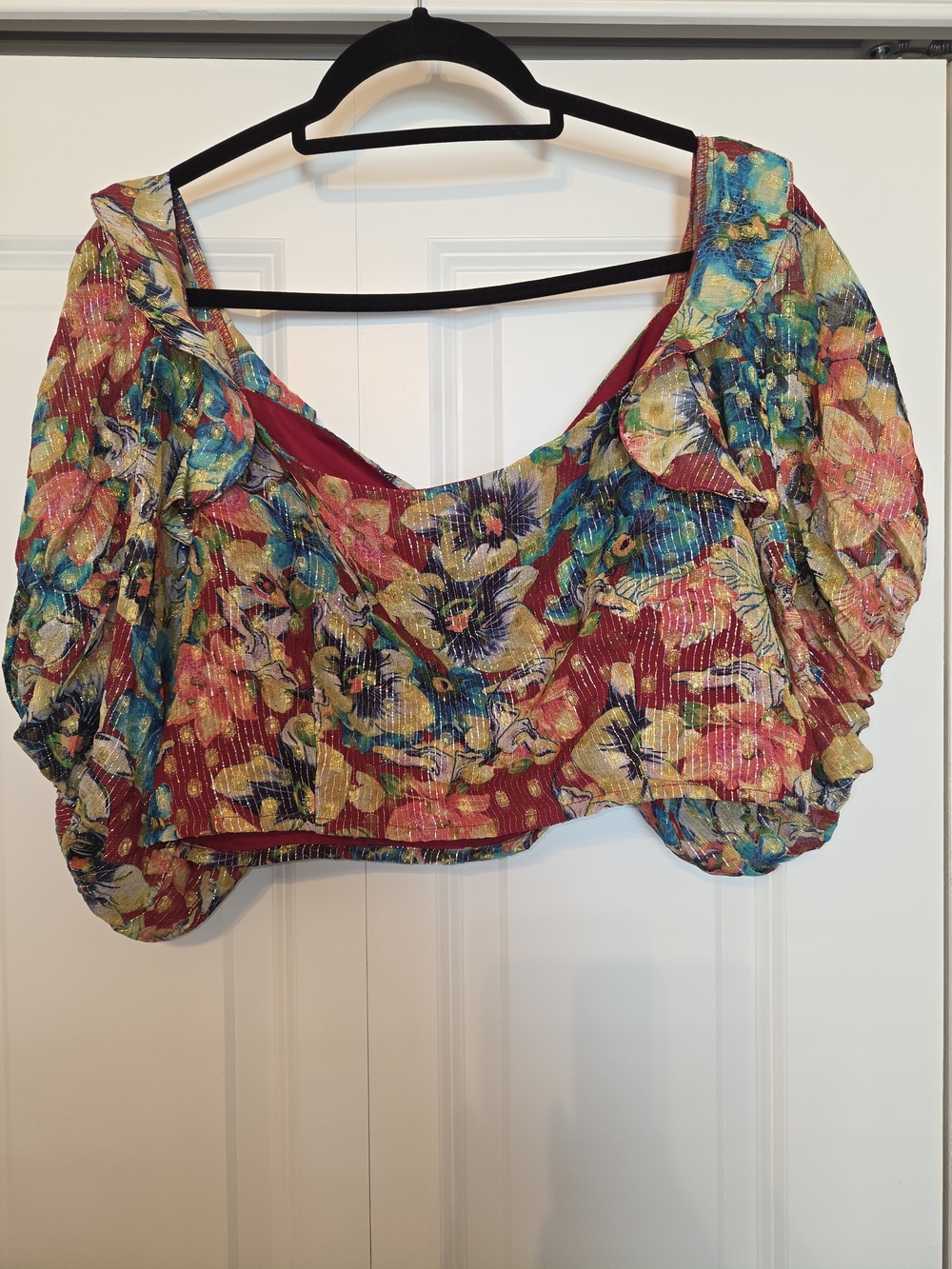 Just Bellina Red Floral Puff-Sleeve Crop Top Set